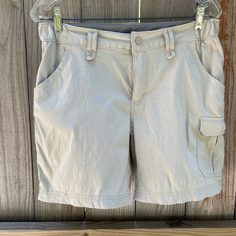 Duluth Trading Company Dry on the Fly 6 Pocket Cargo Shorts Crème Color Size 6 - Picture 2 of 9